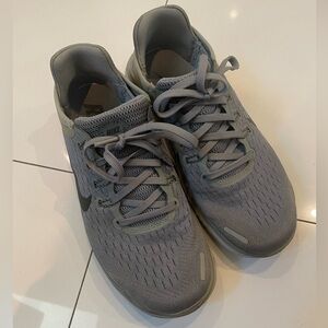 Nike Women’s Green Sneakers